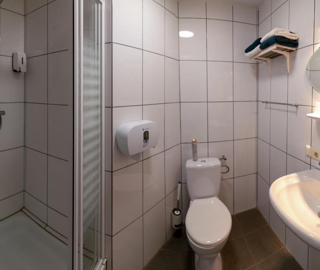 Hotel De Zwaan Schoondijke Ngoại thất bức ảnh